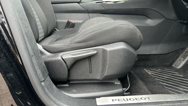 Peugeot 3008 1.6 Hybrid 180 Active 5dr e-EAT8 Estate